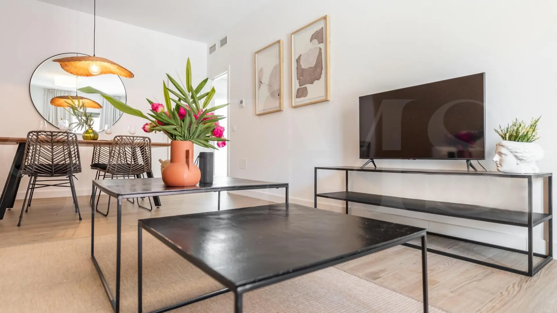 Picturesque Apartment With Terrace By Rems Malaga