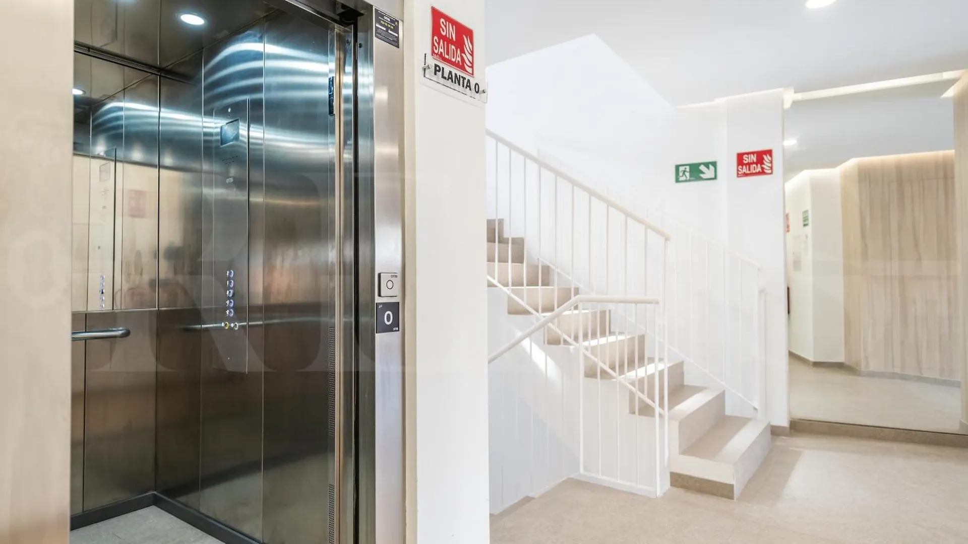 Picturesque Apartment With Terrace By Rems Malaga